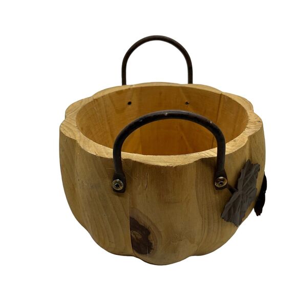 Pottery Barn Hand Carved Wooden Pumpkin Basket w/ Metal Handle Autumn!!! - Picture 2 of 12